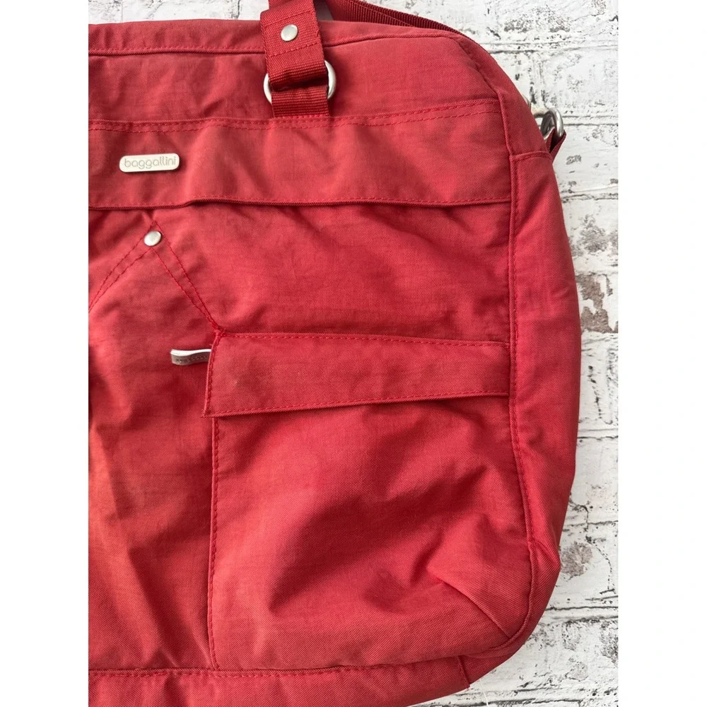 Baggallini Red Nylon Messenger Laptop Bag Crossbody Travel Organizer Tote